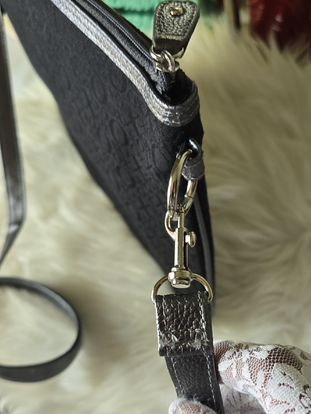 Xoxo BRAND Black Women's Shoulder Bag with Silver Hardware - Picture 9 of 10